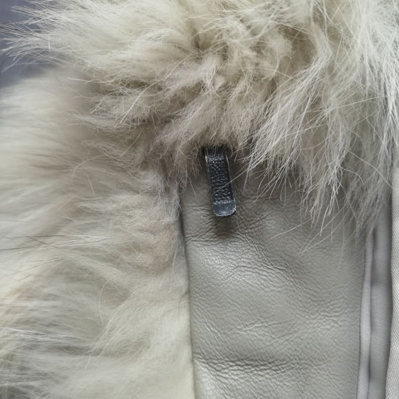 Long White Fur Coat - Picture 7 of 9